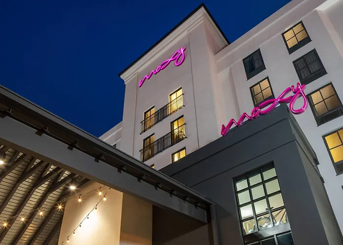 Moxy Memphis Downtown